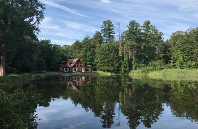 ¡Espectacular entorno en su propio lago privado cerca de todo!