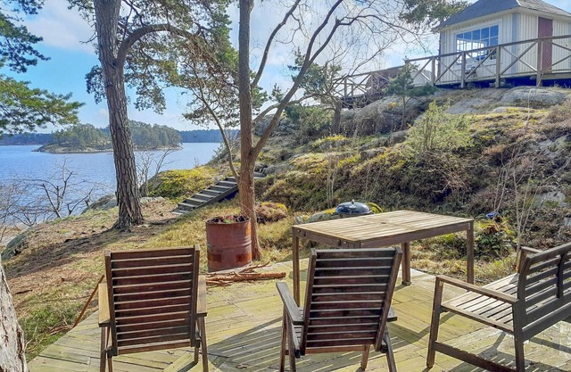 Spend an idyllic holiday in a holiday home in the Swedish archipelago.