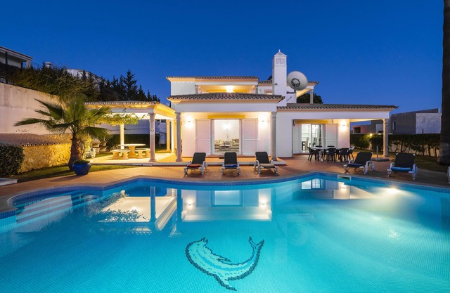 Espléndida villa, 4 dormitorios vista al mar - Piscina- Aire acondicionado- WIFI
