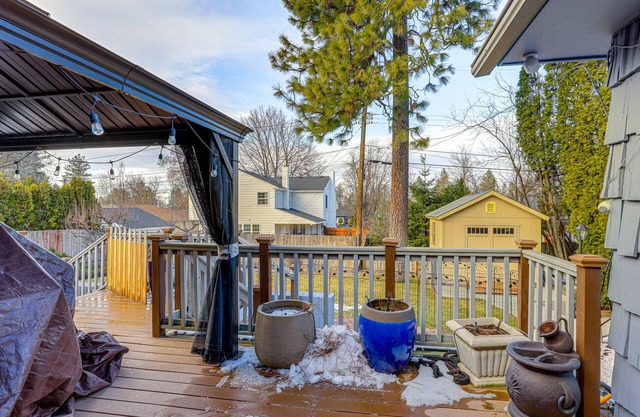 Spokane Home w/ Deck + Yard, 2 Mi to Downtown!