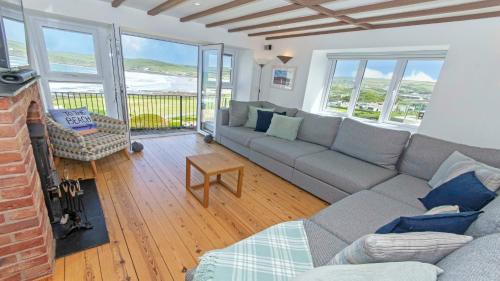 Stables Croyde | 4 Bedrooms/Sleeps 8 | Sea & Beach Views