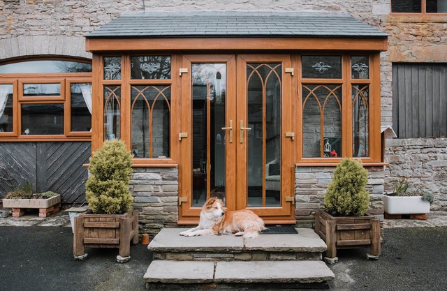 Stargazer's Field House, HAY-ON-WYE