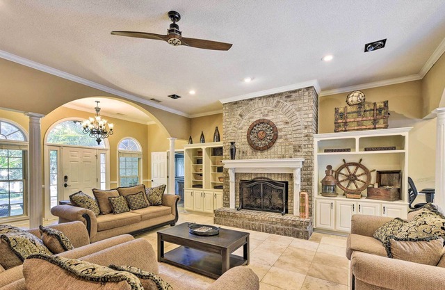 Statesboro Home w/ Lake + Pool ~ 10 Mi to GSU
