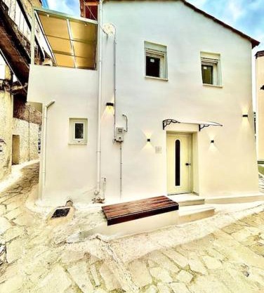 Statha’s Home