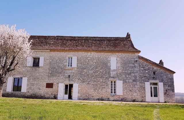Stay in 400yrs old Château overlooking vineyards amidst wildlife and tranquility