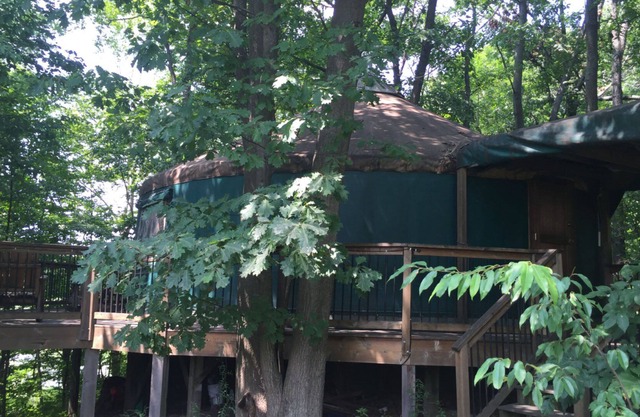 Estancia en un Yurt! Aislado y arbolado en acres en un lago! Mi Lawton