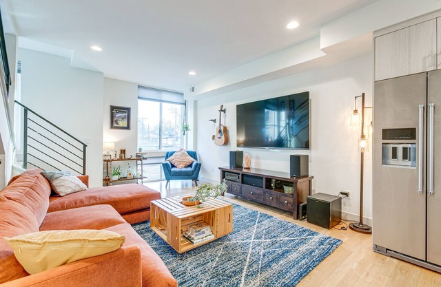Steps to City Park: Townhome w/ Rooftop Deck!