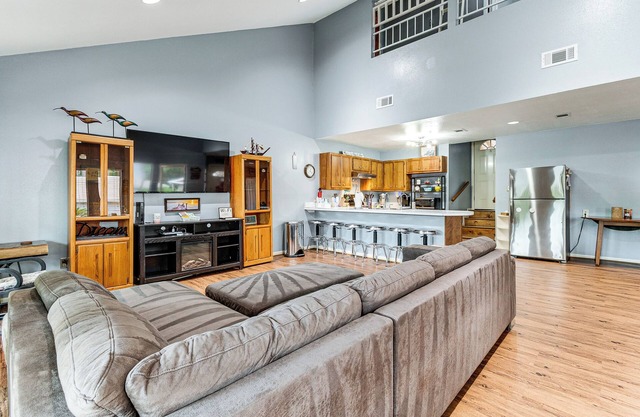 Steps to Marina: Coldspring Retreat w/ Lake View