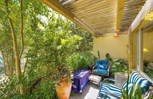 Steps to Old Town Scottsdale: Townhome w/ Pool!