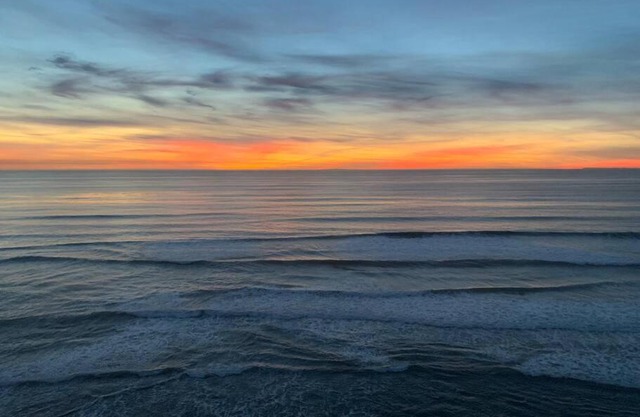 Steps To The BEST Beach . Surf . Spa . Main Street