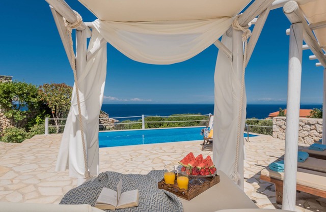 VILLAS DE ORFOS CON PISCINA PRIVADA Y VISTA INCREÍBLE 4 SUEÑA