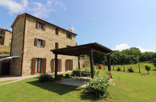 Villa con piscina para 7 personas, situada en una posición panorámica en la frontera entre la Toscana y Umbría.