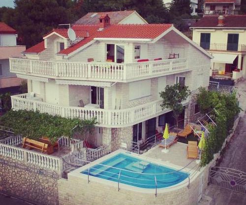 Stonehouse with swimming pool Villa Anita