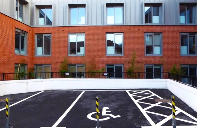 Student Only The Cube Ealing