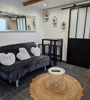Studio à 200m de la plage avec parking gratuit et terrasse