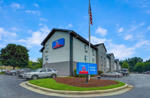 Studio 6 Duluth GA Near Gas South District