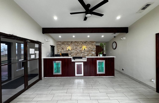 Spanish Trails Inn