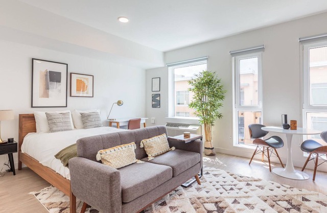 Studio Apartment in Vancouver