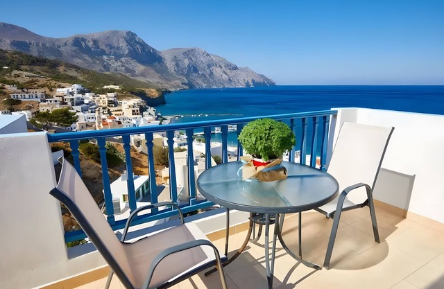 Estudio 'Triple No 1' con vistas al mar, Wi-Fi y aire acondicionado