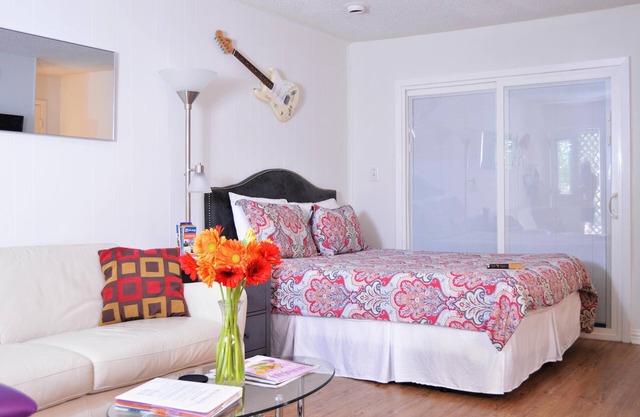 Cosy Studio 2 Blks to Park, Springs, Trails, River, Boating; 2 millas a DT; ¡Parrilla!