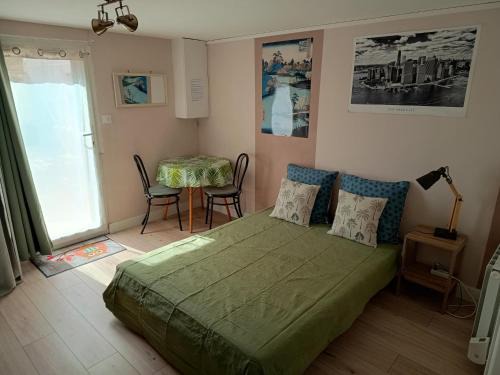 Studio cosy, tout équipé, WI-FI