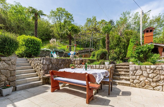 Apartamento-estudio con una terraza Brsec, Opatija (AS-7796-b)