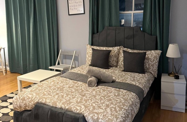 Charming London Apartment Near Notting Hill