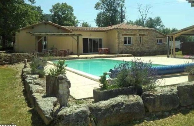 Estudio La dirección desconocida 30m2 con wifi de la piscina en el salvaje Raro!