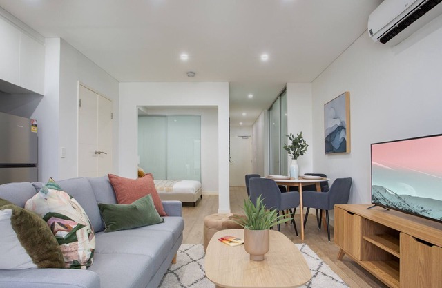 Studio Unit with Balcony near Burwood Bars & Shops