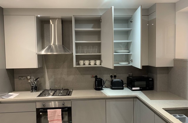 Stunning 2-Bed Apartment in Barking