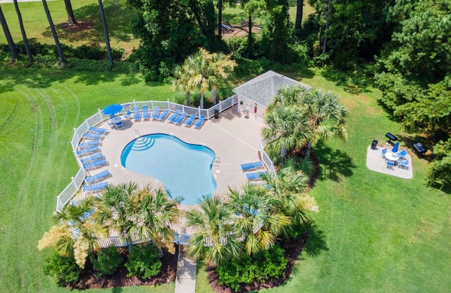 Stunning 2BR 2BA Golf Villa Near Beach