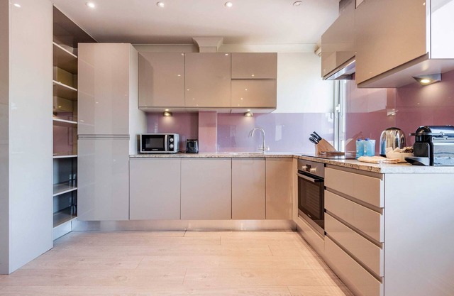 Stunning 3-bed in the heart of London