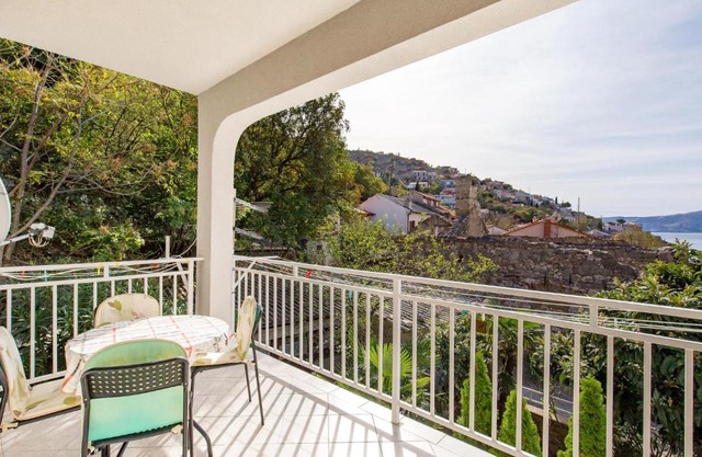 Stunning Apartment In Starigrad With Wifi