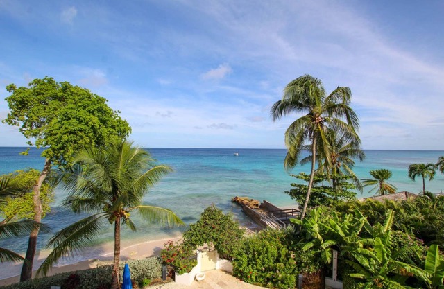 Stunning Beachfront Condo on Payne's Bay