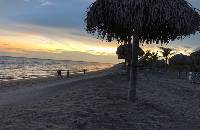 Impresionante condominio en una franja de playas de arena dorada de Panamá