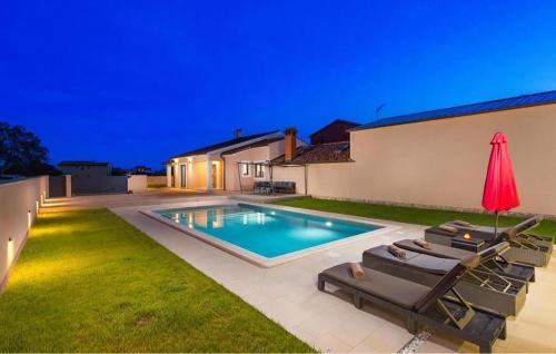 Stunning Home In Bibici