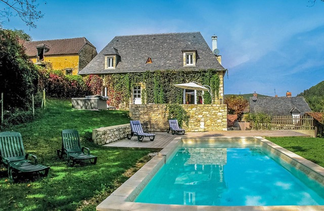 Preciosa casa en Coly con cocina