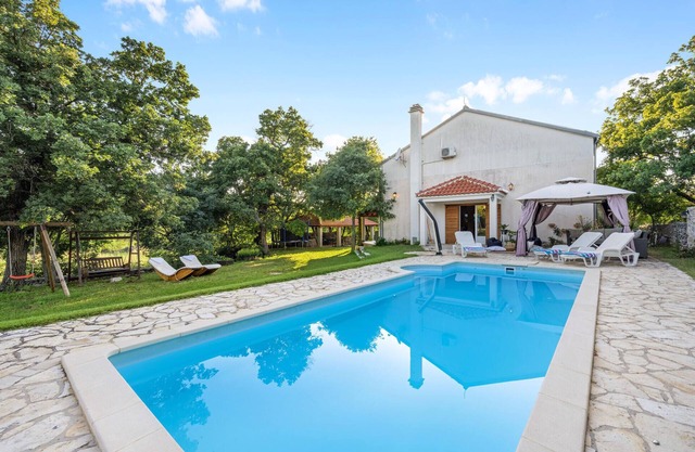 Impresionante casa en Lozovac