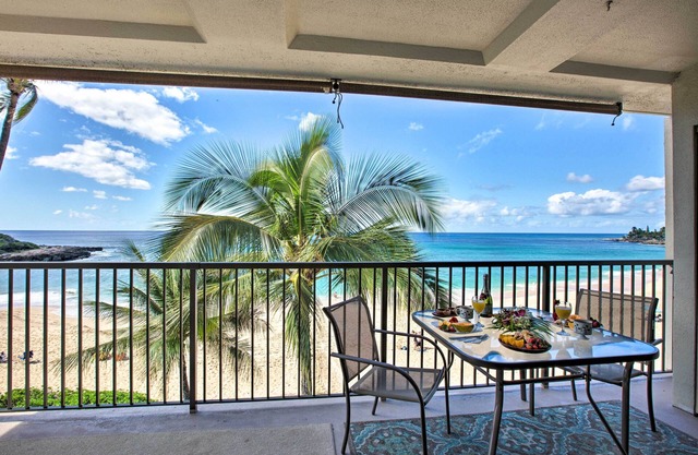 ¡NUEVO! Picture-Perfect Makaha Condo w / Pool & Lanai!