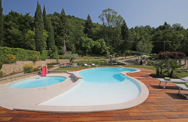 Impresionante villa moderna con piscina compartida, jardín LG, fantásticas vistas, aire acondicionado, GYM-PLAYAREA