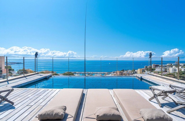 Maravillosa casa de vacaciones privada con WIFI, piscina privada, A/C, TV, patio y aparcamiento