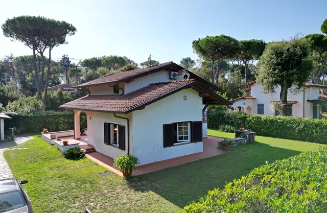 Preciosa casa de vacaciones privada con A/C, WIFI, TV, aparcamiento, cerca de Forte Dei Marmi