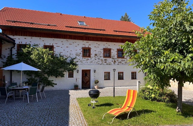 Maravillosa casa de vacaciones privada para 8 personas con WIFI, TV, terraza y mascotas permitida