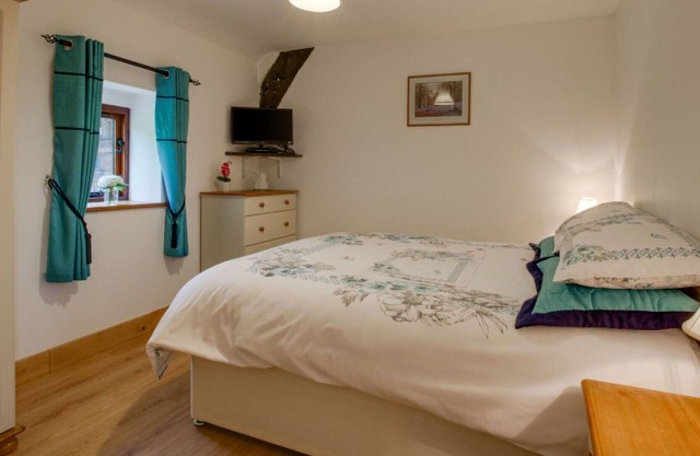Estupenda casa de vacaciones privada para 4 personas con WIFI, TV, patio y aparcamiento