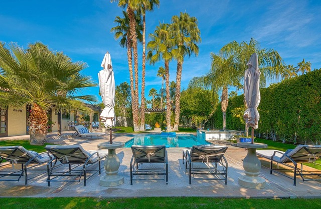 Impresionante Resort Style Oasis! Piscina, jacuzzi, mesa de fuego de gas, cerca del centro de la ciudad PS