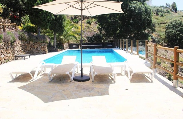 Impresionante casa de campo "Finca Colica" con vistas al mar, vistas a la montaña