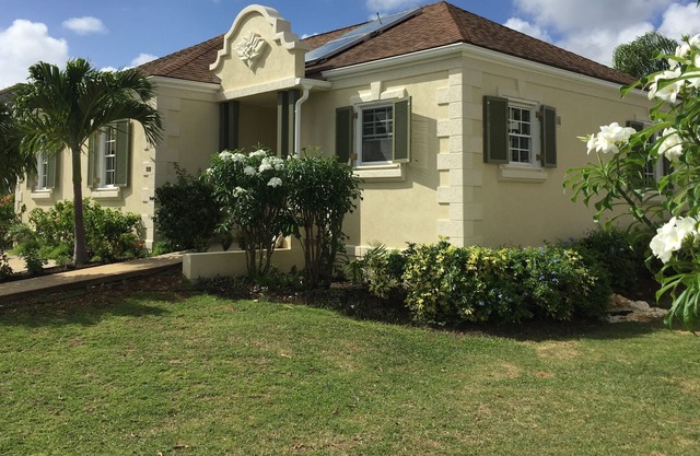 Stunning Three bedroom Villa in Resort # 111