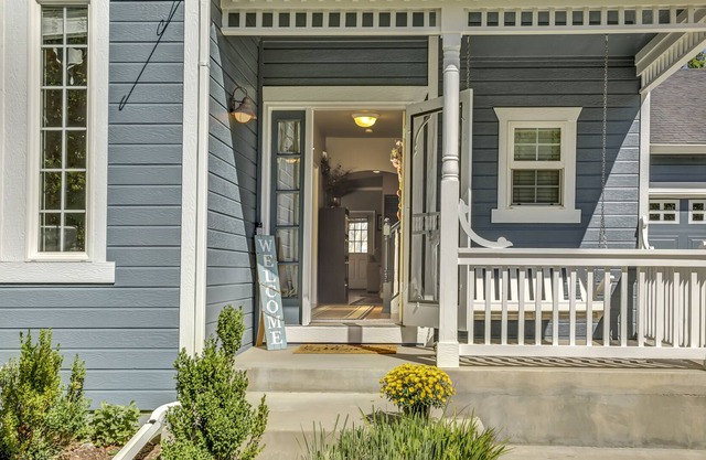 Stunning Victorian Oasis with Privacy!