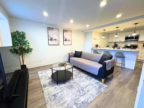 Stylish 1BR with Laundry In-unit - Aberdeen G