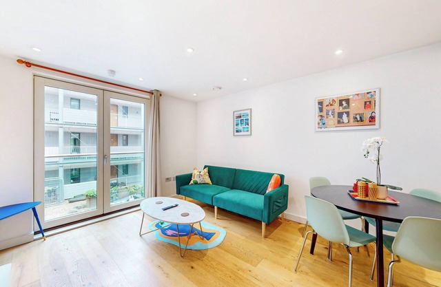 Stylish 2BR Flat Walking Distance to Shoreditch